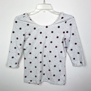 Flattering polka dot top!